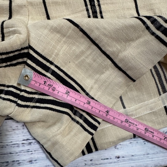 Tory Burch Edna Flat Front High Rise Striped Linen Casual Shorts Size 8 Beige - Picture 8 of 8